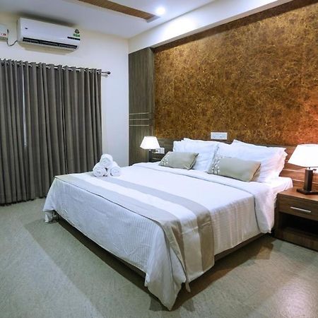 Kochi Hotel Shams Inn מראה חיצוני תמונה