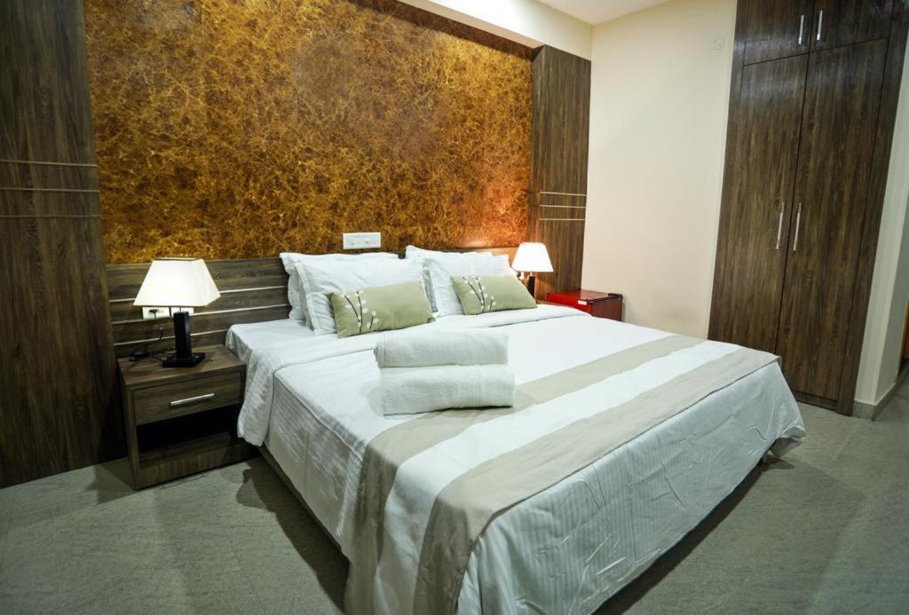 Kochi Hotel Shams Inn מראה חיצוני תמונה